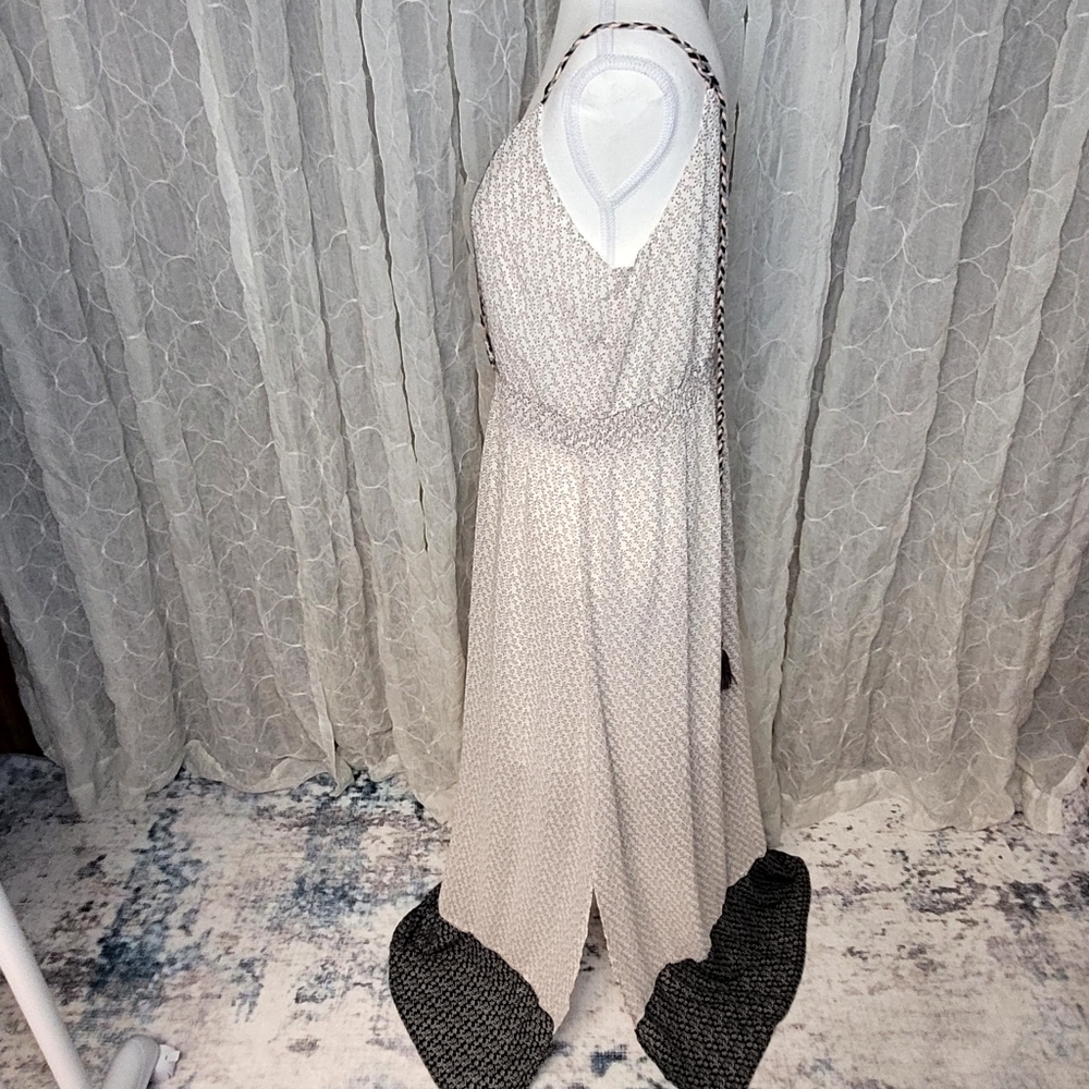 Skies Are Blue Boho V-Neck Embroidered Vine Adjustable Tassels Maxi Dress - Picture 3 of 9